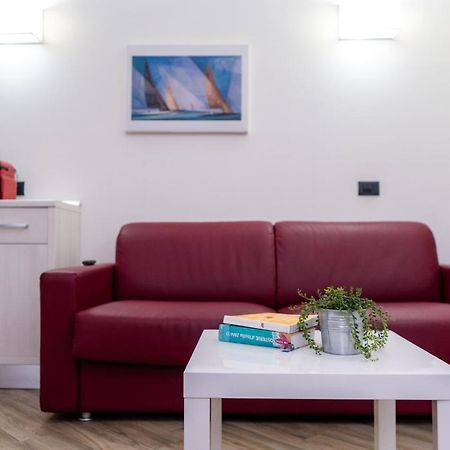 Astra Roma Apartments Bagian luar foto