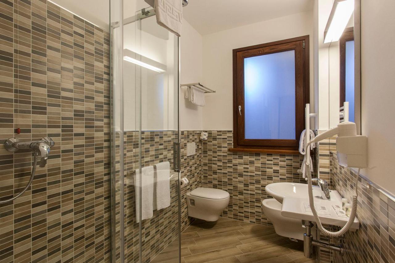 Astra Roma Apartments Bagian luar foto